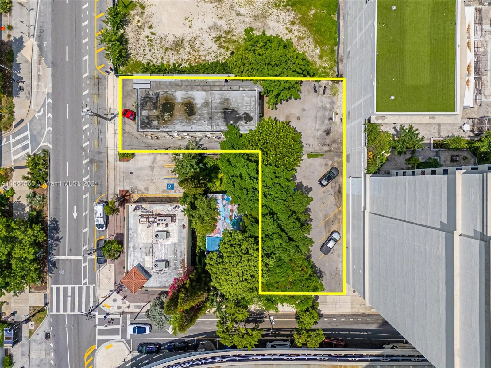 75 SW 11th St, Miami, FL 33130 photo 6