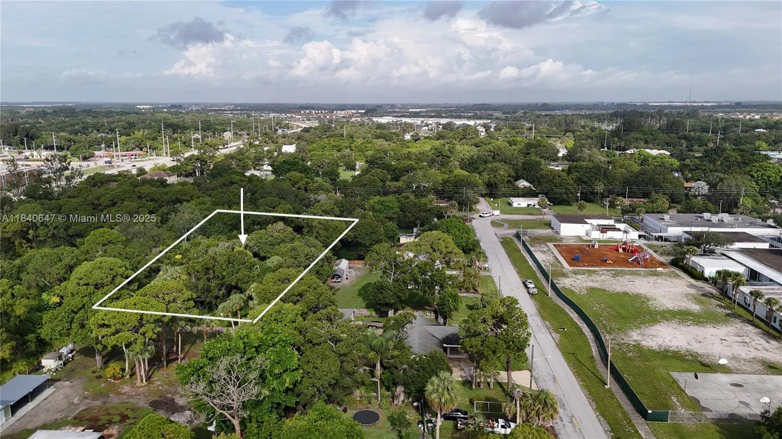 1 Tennessee Ave, Fort Pierce, FL 34947 photo 2