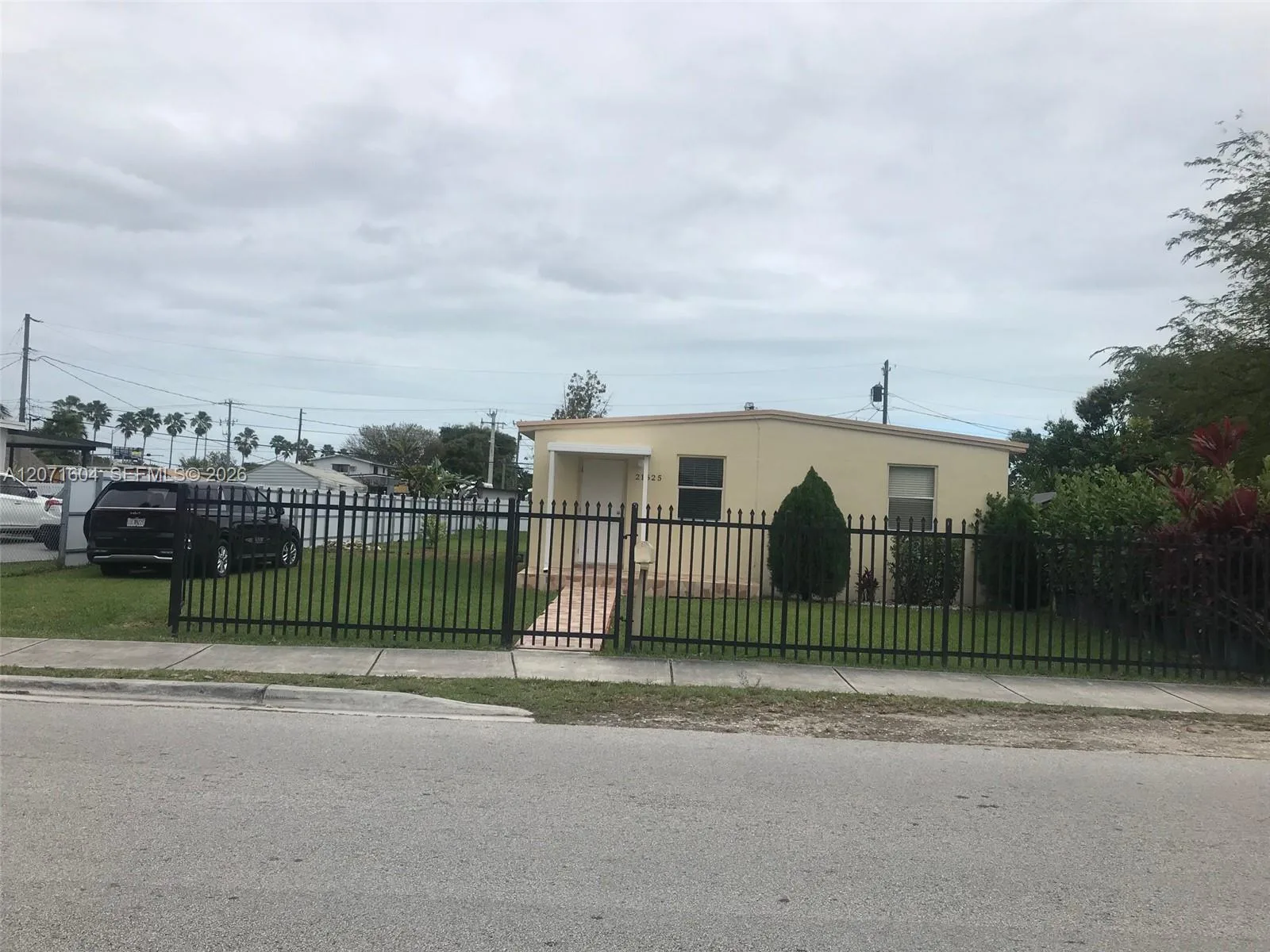 21625 SW 109th Ave, Miami, FL 33170 photo 2