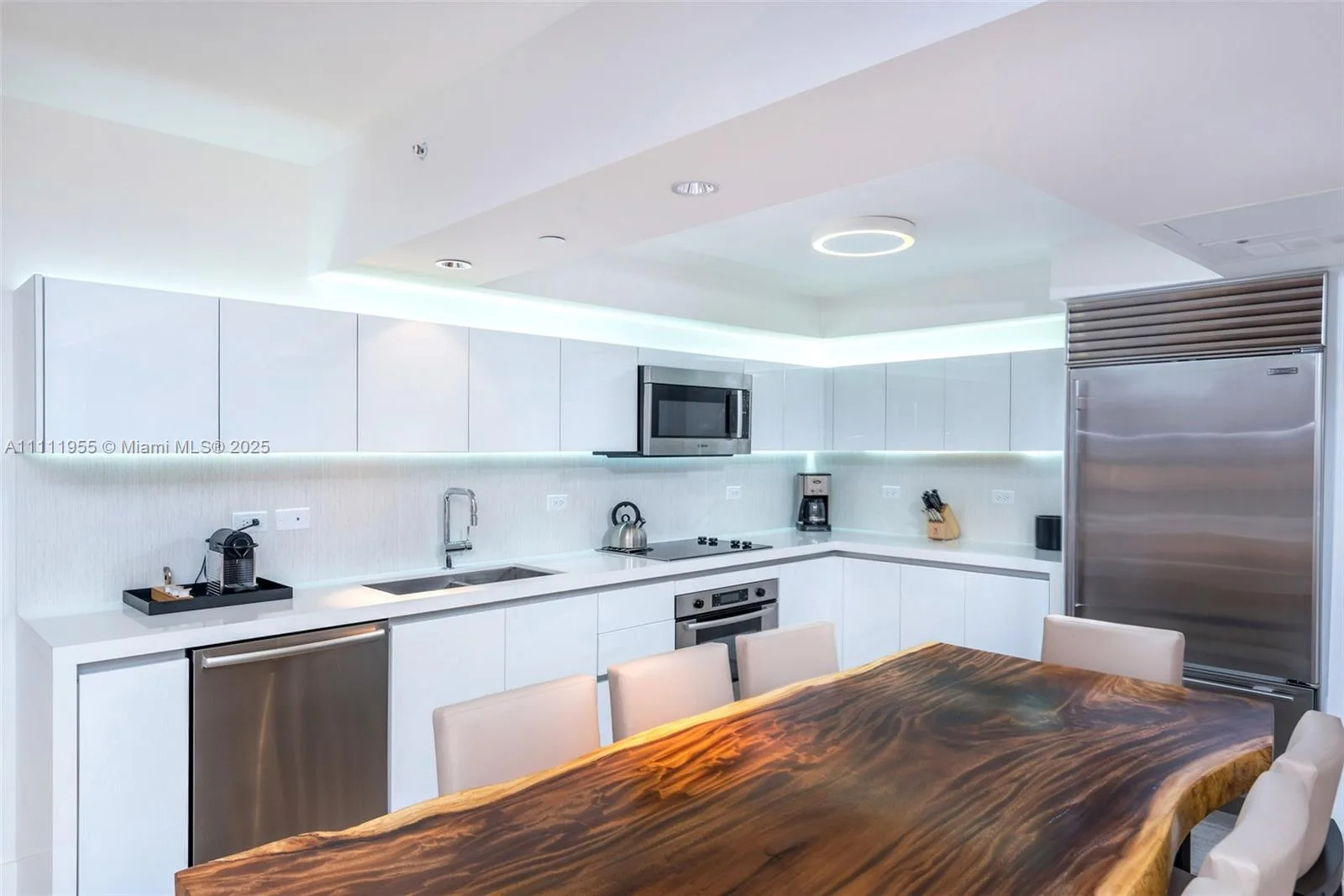 102 24th St # 1144, Miami Beach, FL 33139 photo 9