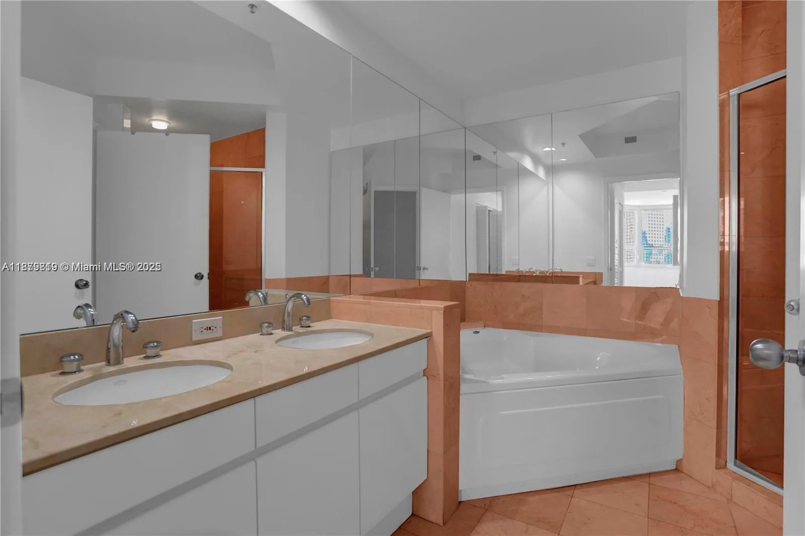 808 Brickell Key Dr # 3105, Miami, FL 33131 photo 11