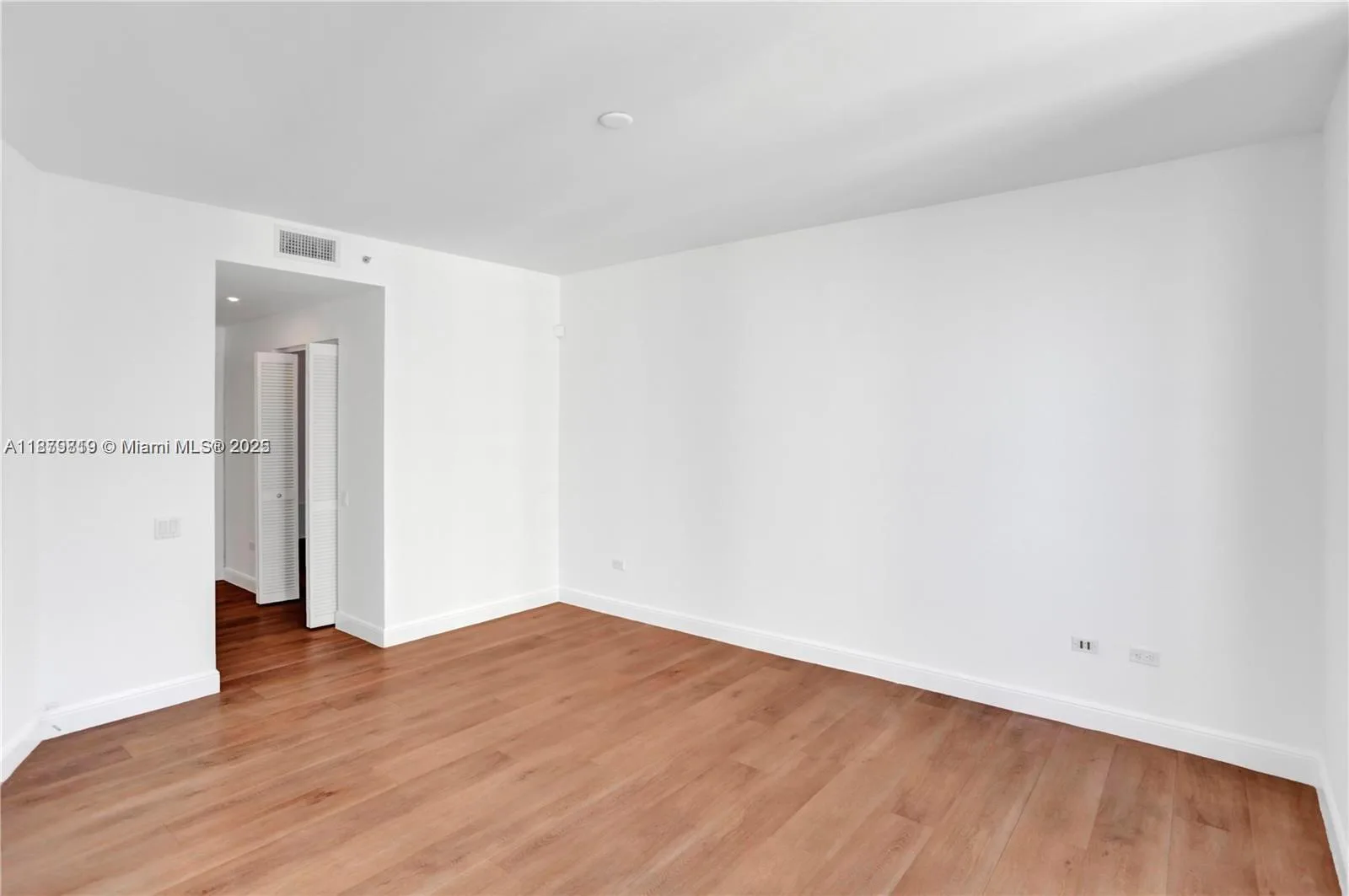 808 Brickell Key Dr # 3105, Miami, FL 33131 photo 9