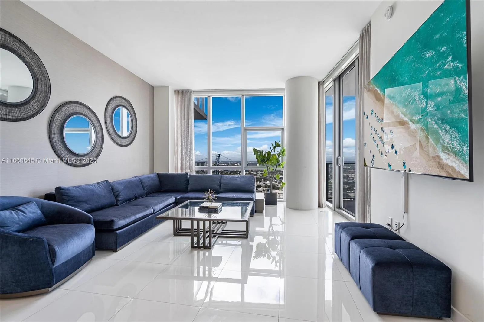 851 NE 1st Ave # 3301, Miami, FL 33132 photo 3