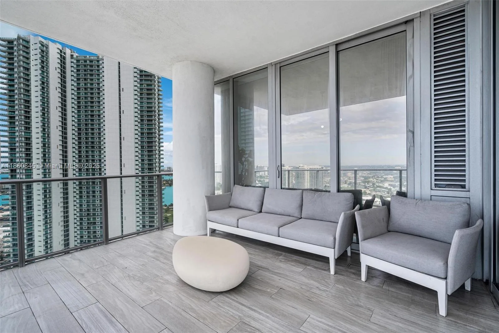 851 NE 1st Ave # 3301, Miami, FL 33132 photo 5