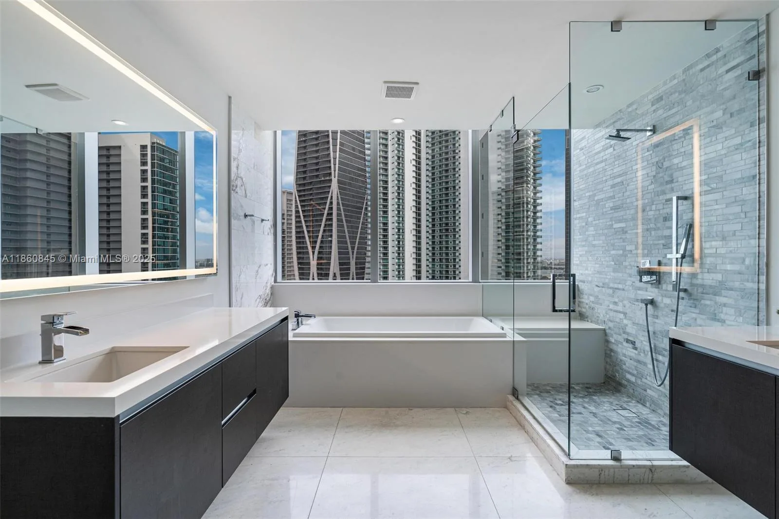 851 NE 1st Ave # 3301, Miami, FL 33132 photo 8