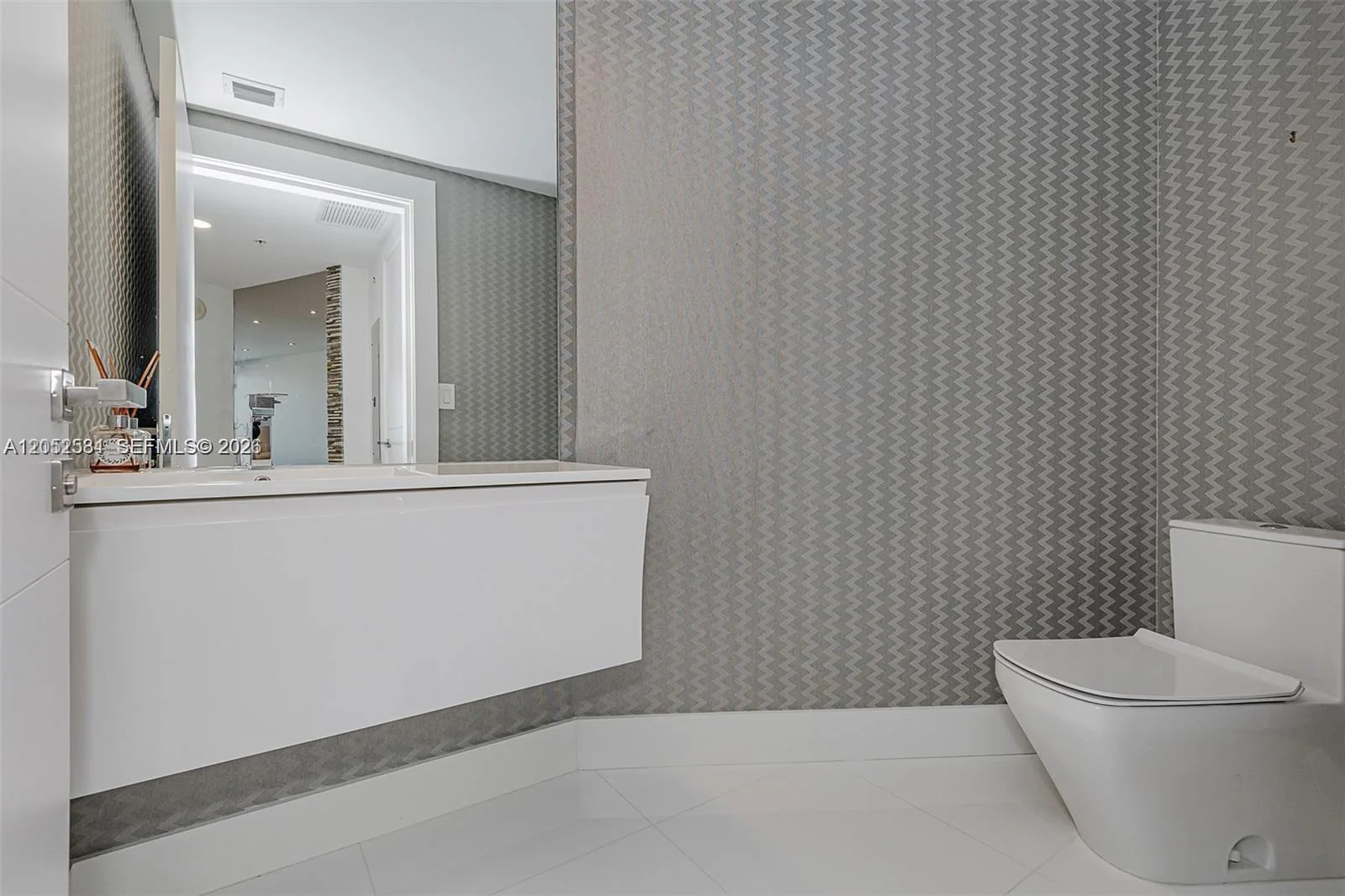 18201 Collins Ave # 1101, Sunny Isles Beach, FL 33160 photo 4