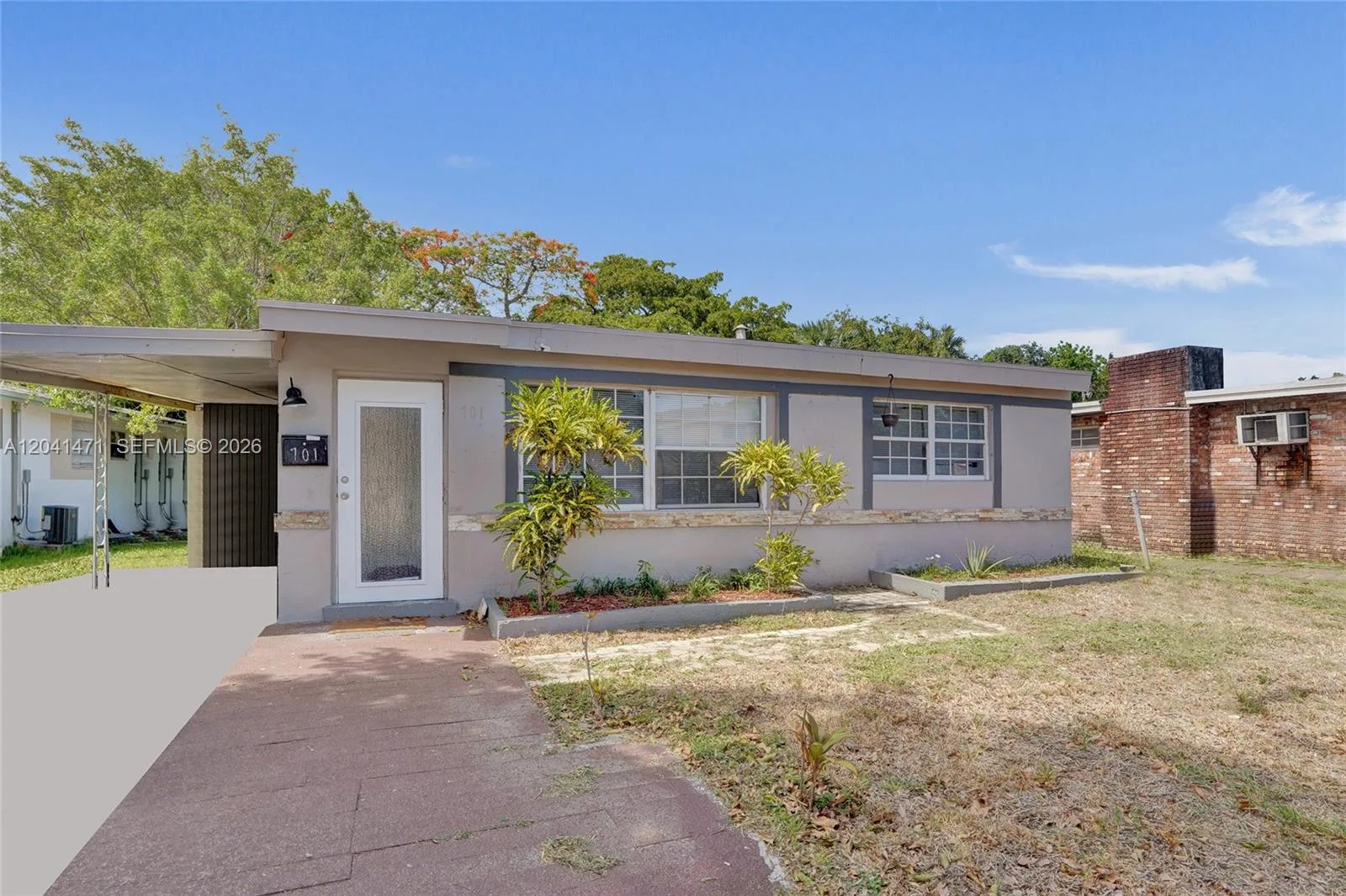 701 SW 7th St, Pompano Beach, FL 33060 photo 2