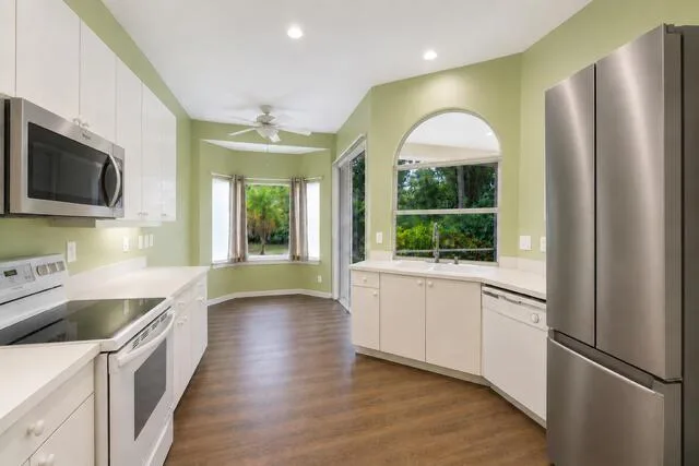 546 SW NEW CASTLE Cove, Port St. Lucie, FL 34986 photo 7