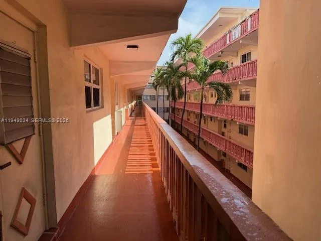 215 SE 3rd Ave # 307B, Hallandale Beach, FL 33009 photo 3