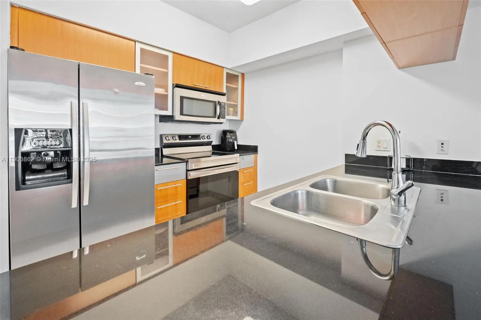 1750 N Bayshore Dr # 1705, Miami, FL 33132 photo 13