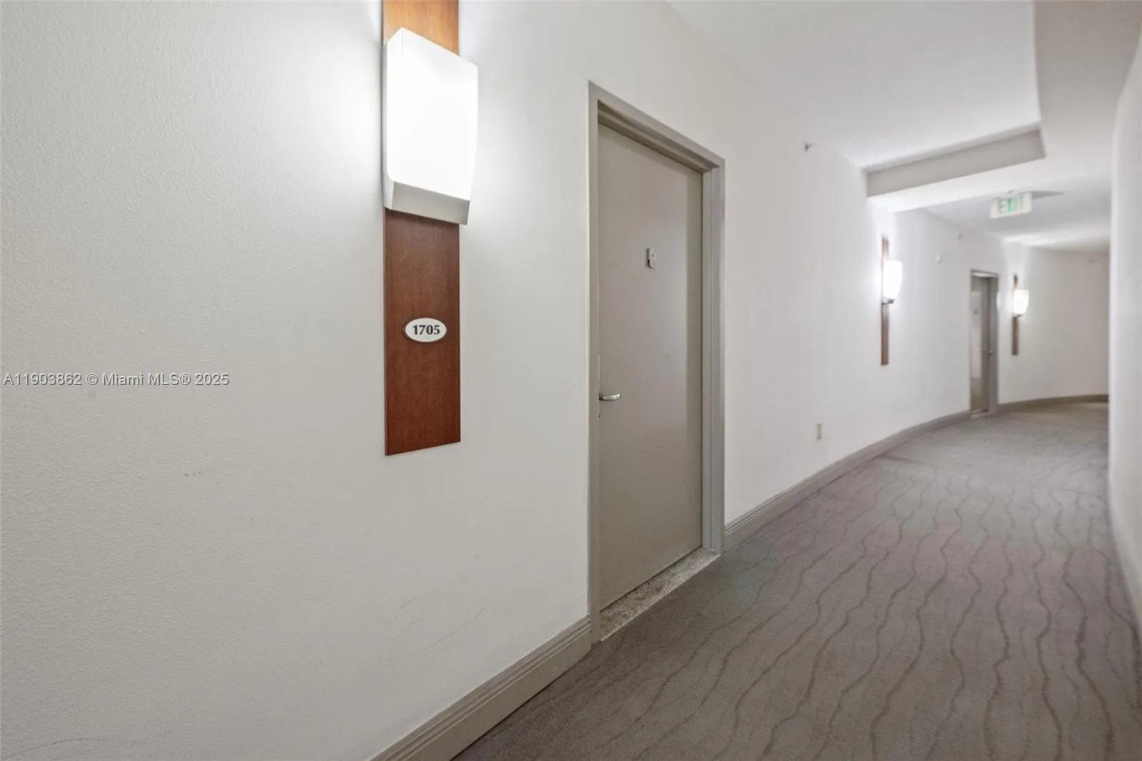 1750 N Bayshore Dr # 1705, Miami, FL 33132 photo 2