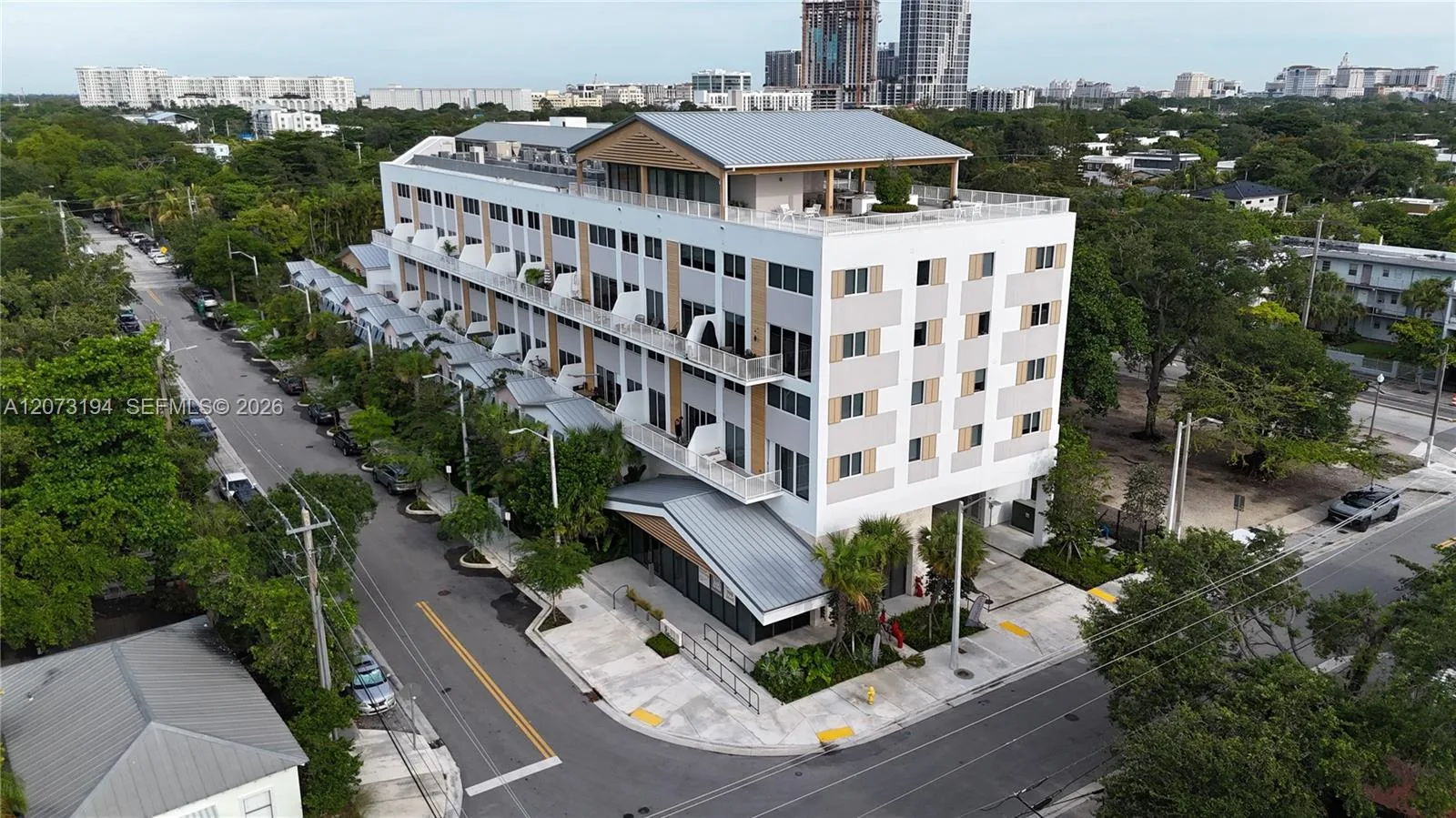 3335 Thomas Ave # 412, Miami, FL 33133