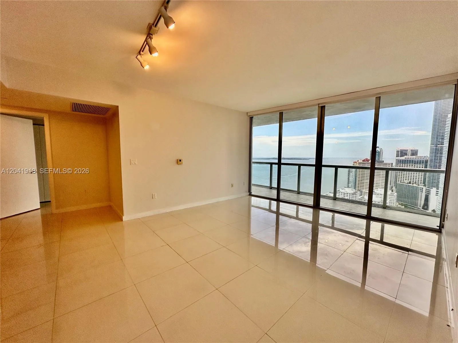495 Brickell Ave # 4011, Miami, FL 33131 photo 13