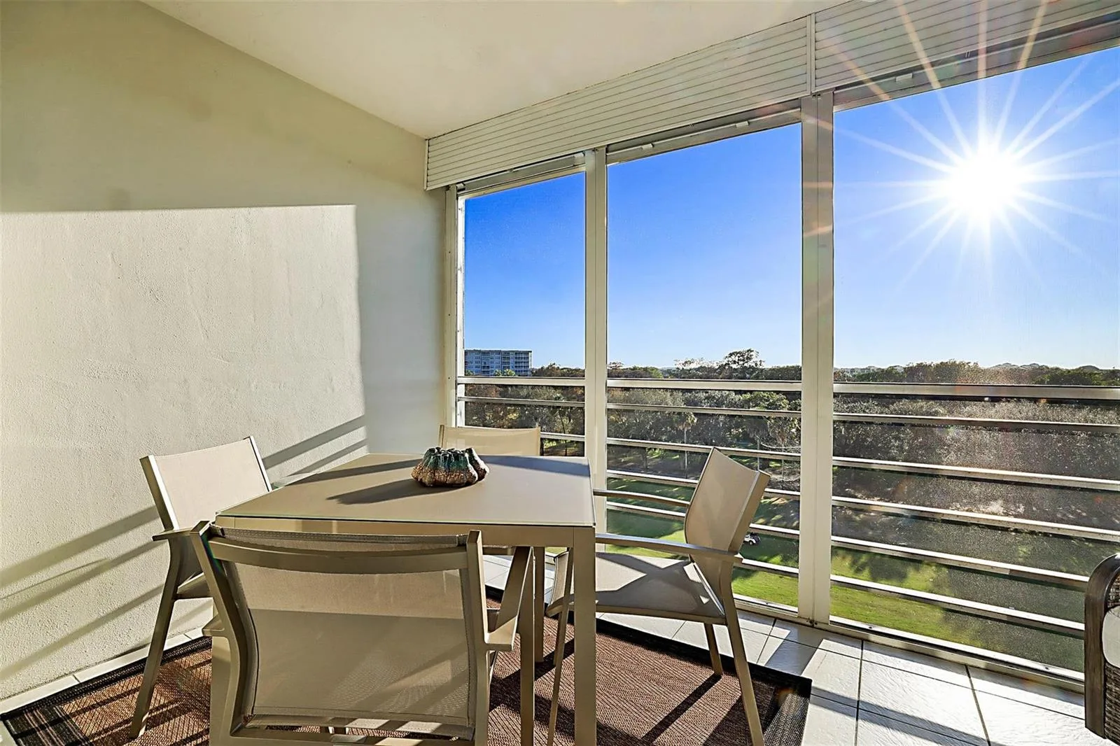 575 Oaks Lane # 703, Pompano Beach, FL 33069