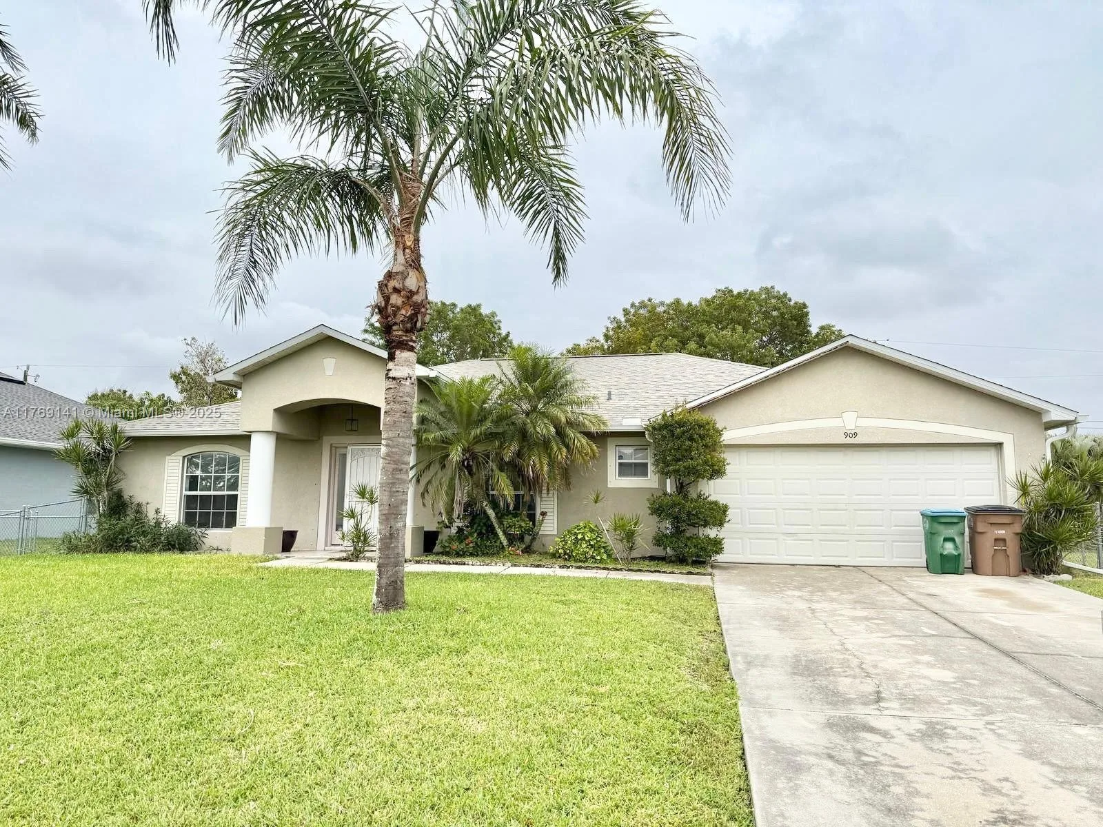 909 SW 10th Place # -, Cape Coral, FL 33991