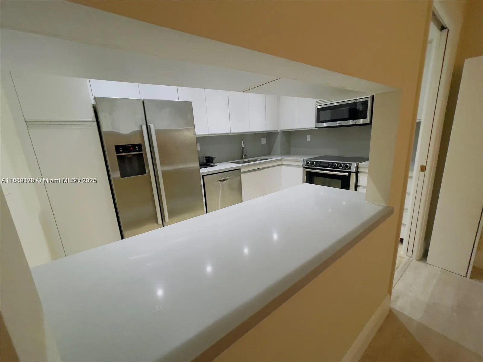 2000 Towerside # 309, Miami, FL 33138 photo 5
