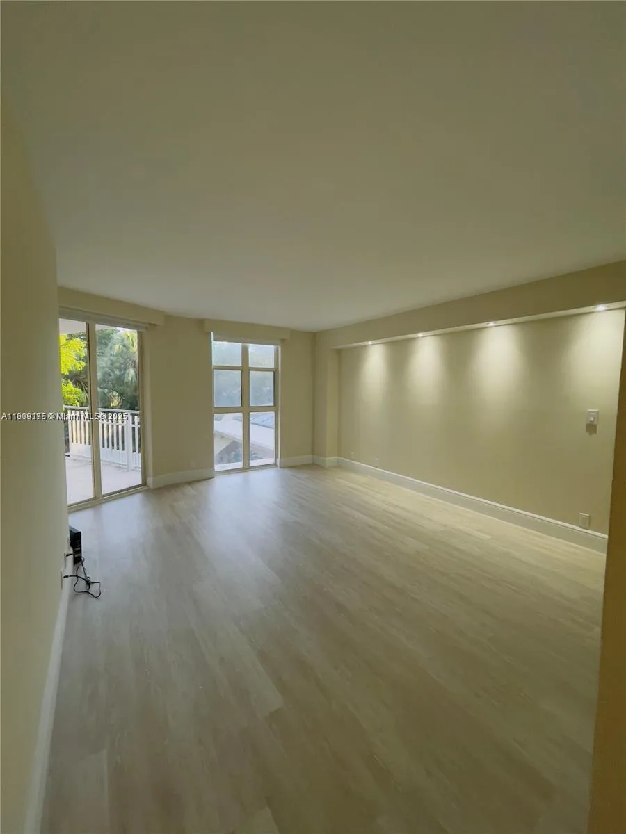 2000 Towerside # 309, Miami, FL 33138 photo 6