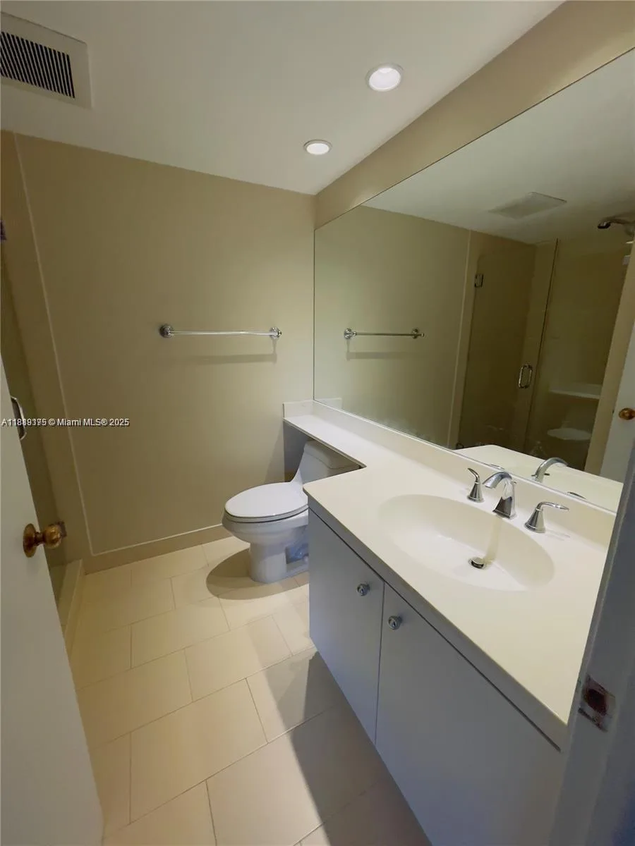 2000 Towerside # 309, Miami, FL 33138 photo 8