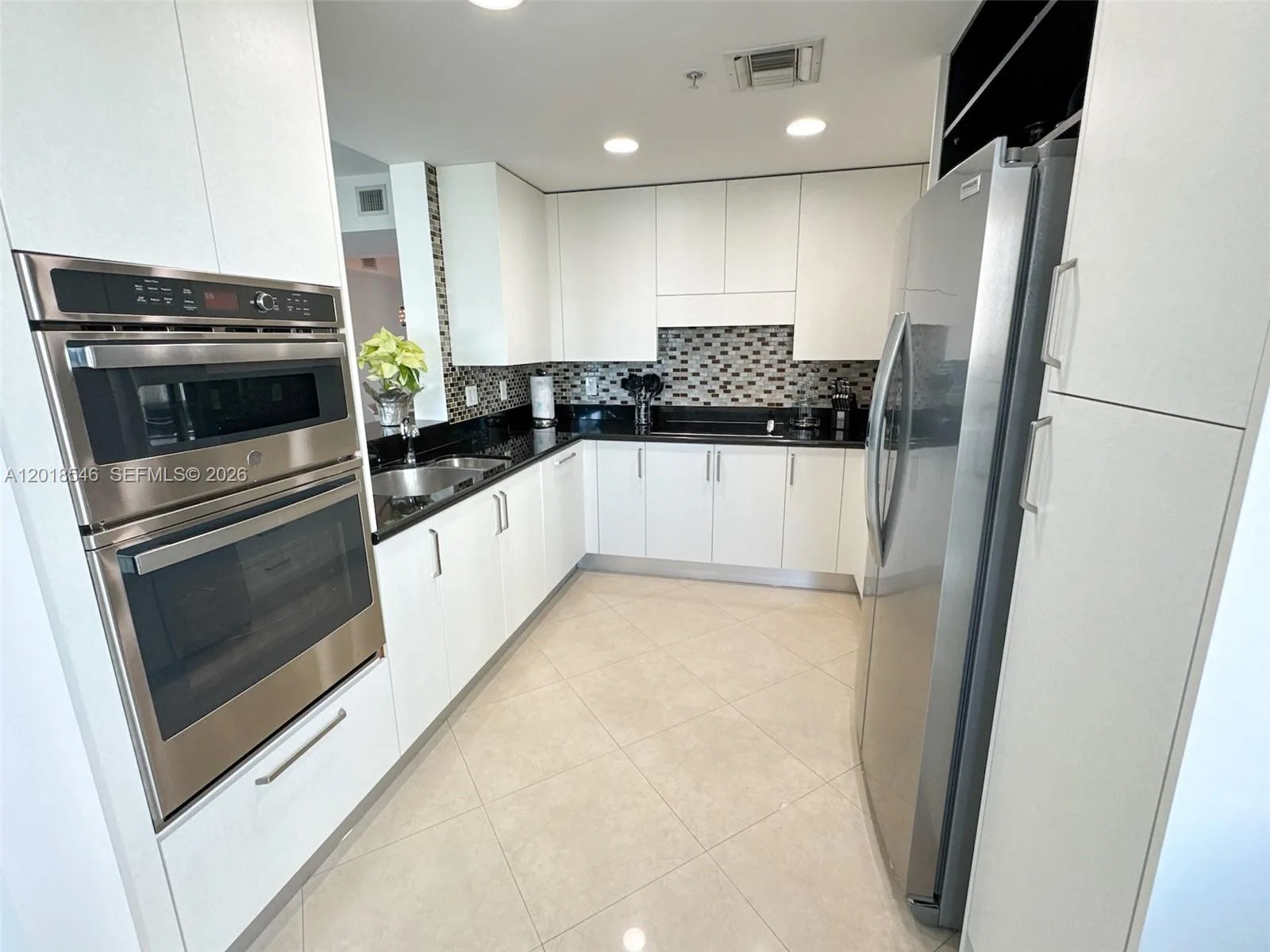 19400 Turnberry Way # 531, Aventura, FL 33180 photo 8