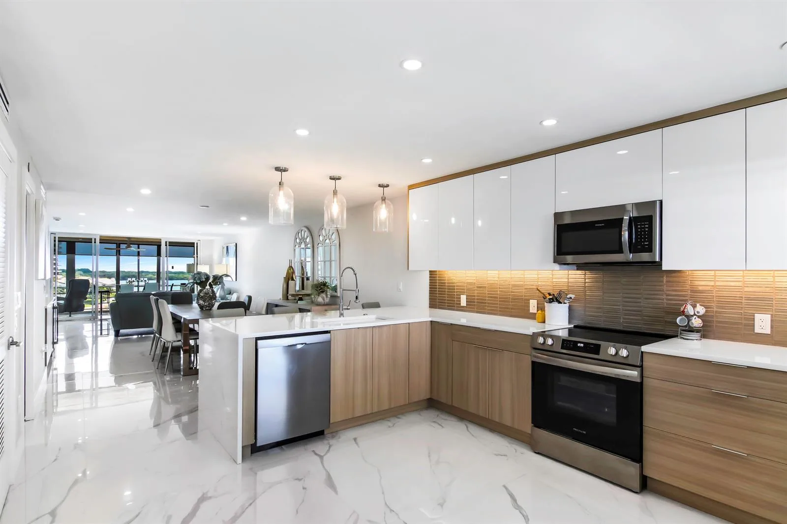 44 Yacht Club Drive # 611, North Palm Beach, FL 33408