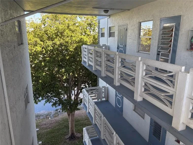 4050 NW 42ND Avenue # 415, Lauderdale Lakes, FL 33319
