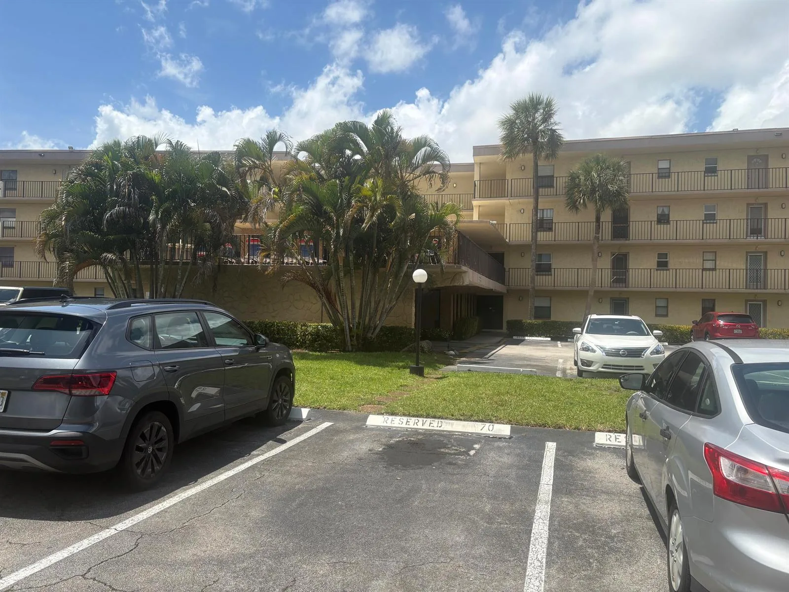 9355 SW 8th Street # 225, Boca Raton, FL 33428