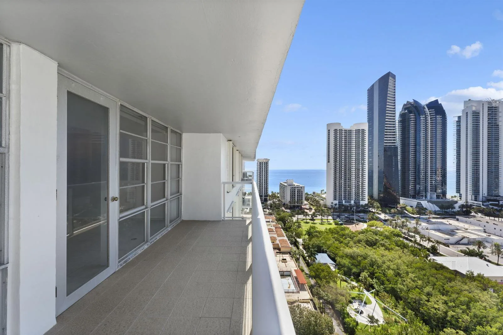 230 174th Street # 2402, Sunny Isles Beach, FL 33160 photo 2