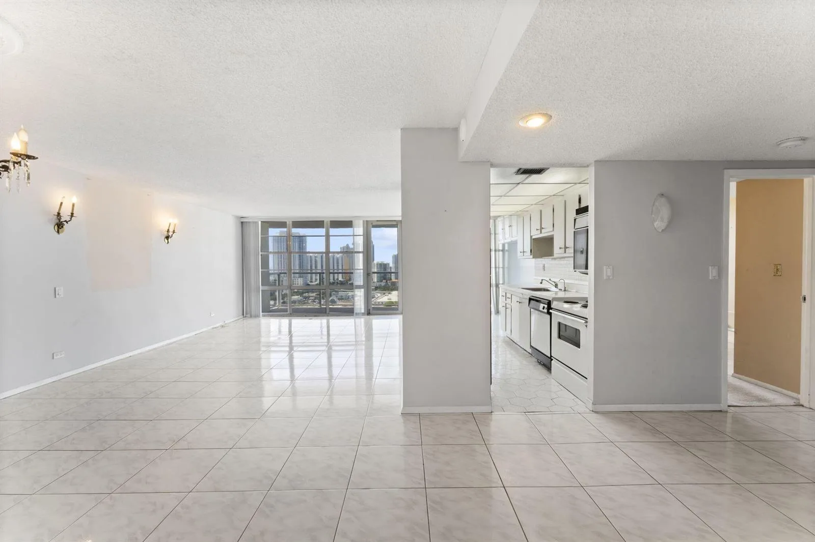 230 174th Street # 2402, Sunny Isles Beach, FL 33160 photo 5