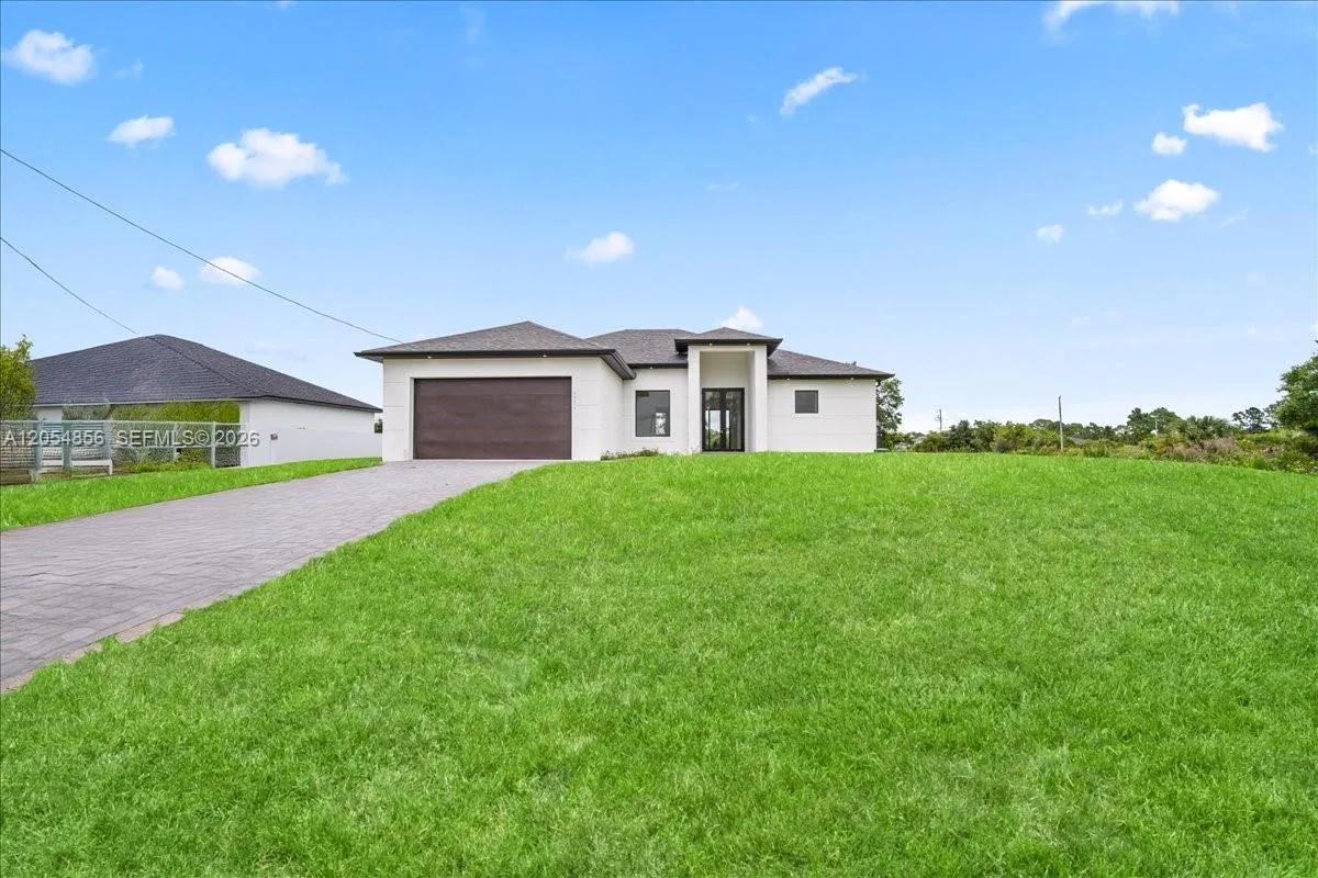 3371 Meadow Rd, Lehigh Acres, FL 33974 photo 2