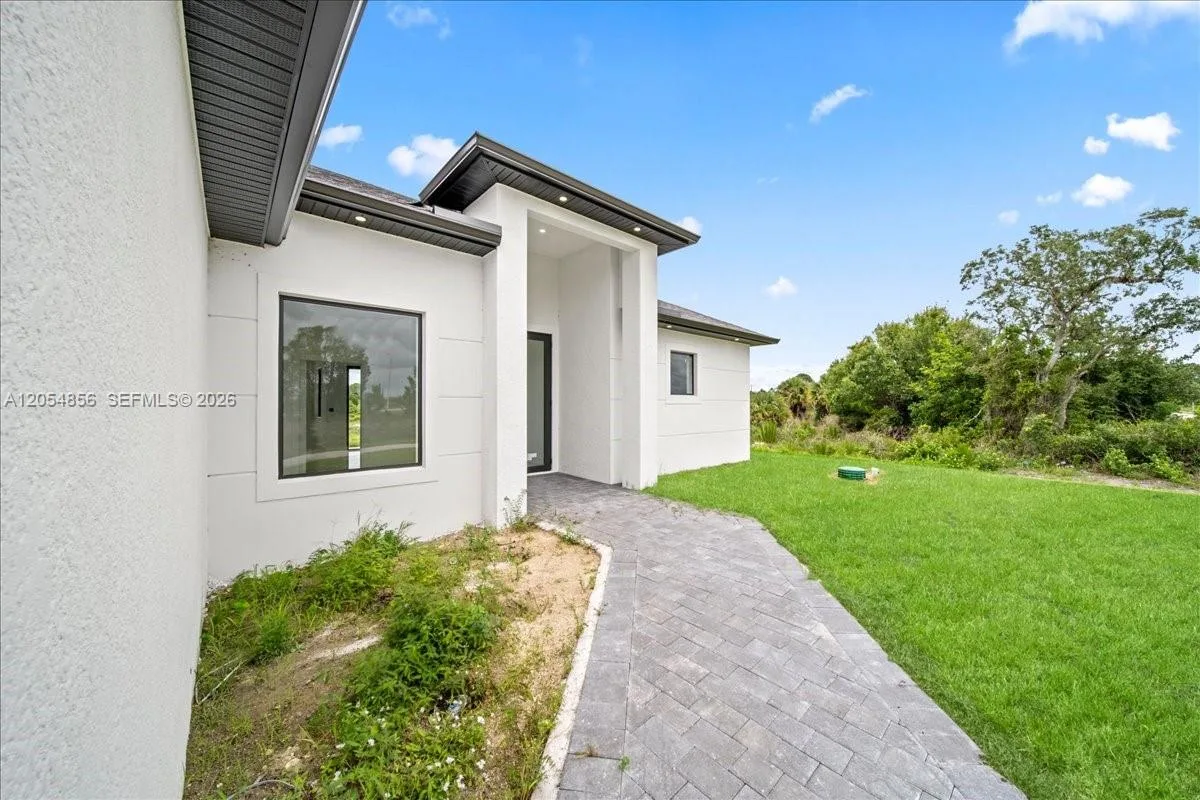 3371 Meadow Rd, Lehigh Acres, FL 33974 photo 5