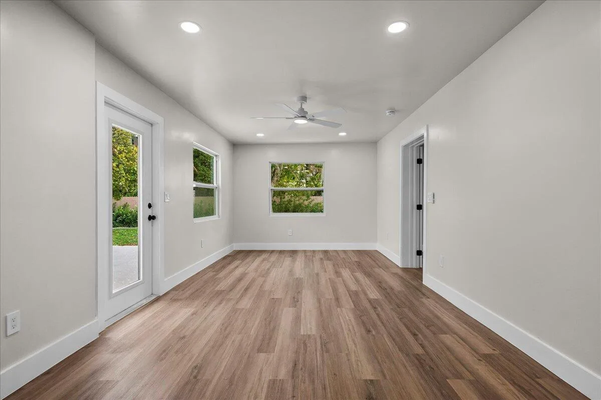 426 Bayberry Drive, West Palm Beach, FL 33403 photo 10