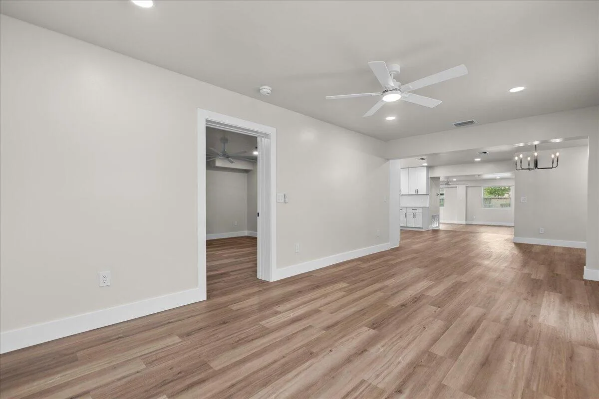 426 Bayberry Drive, West Palm Beach, FL 33403 photo 12