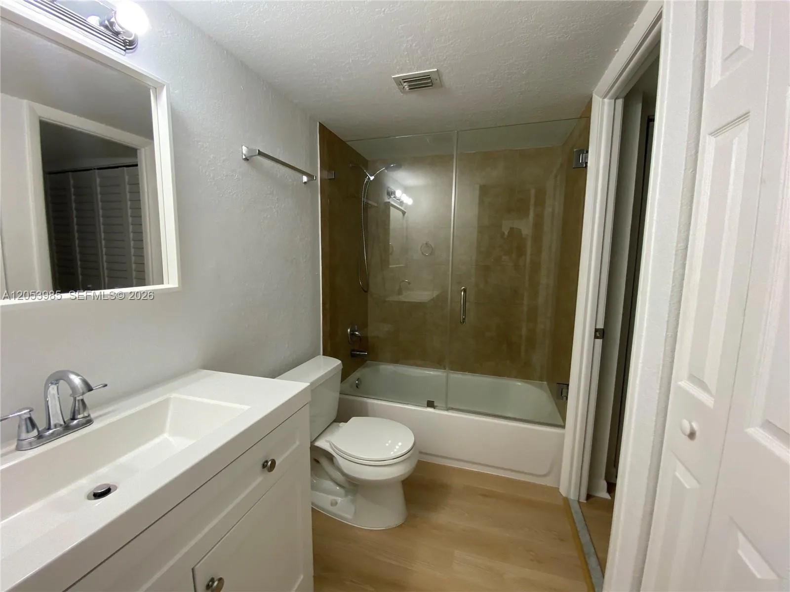 9350 Fontainebleau Blvd # 609, Miami, FL 33172 photo 8