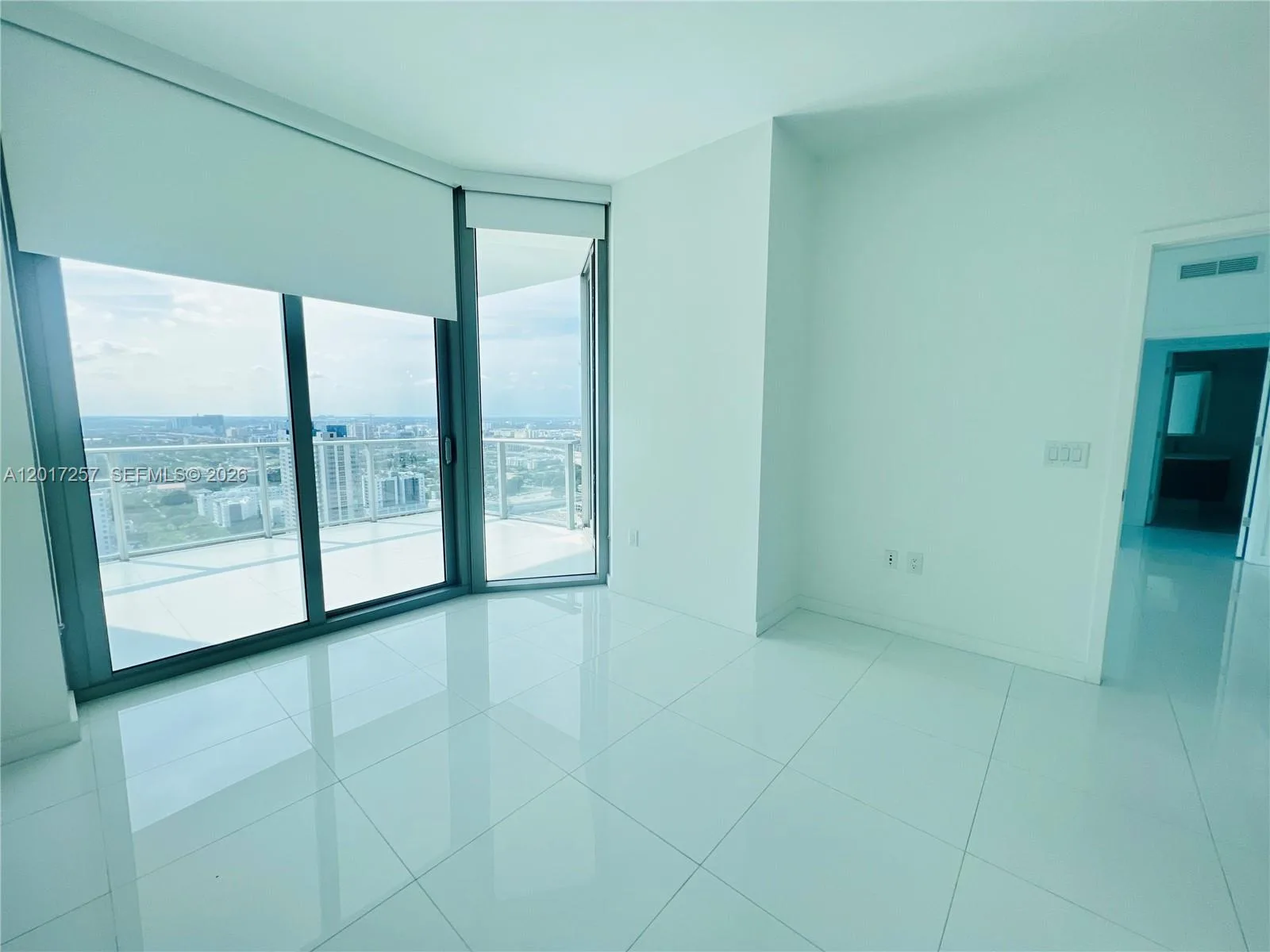 851 NE 1st Av # 2808, Miami, FL 33132 photo 13