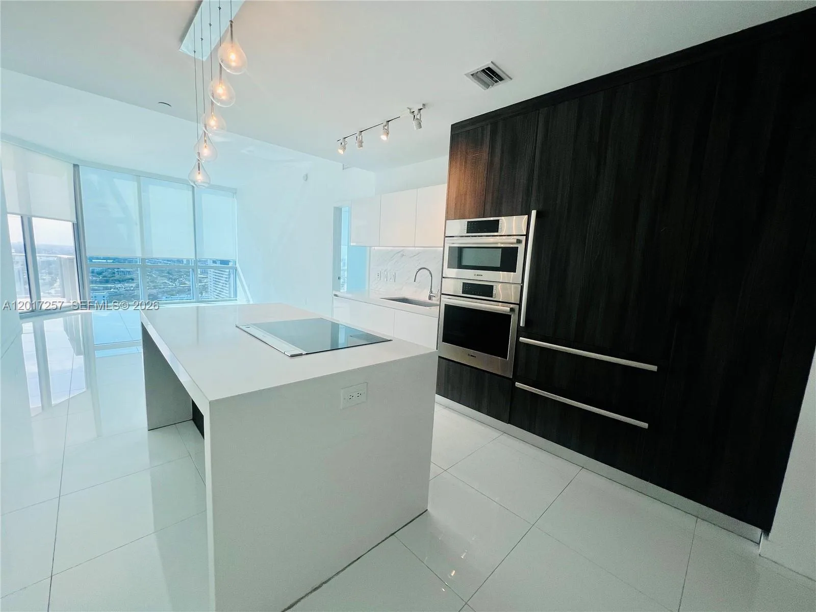 851 NE 1st Av # 2808, Miami, FL 33132 photo 2