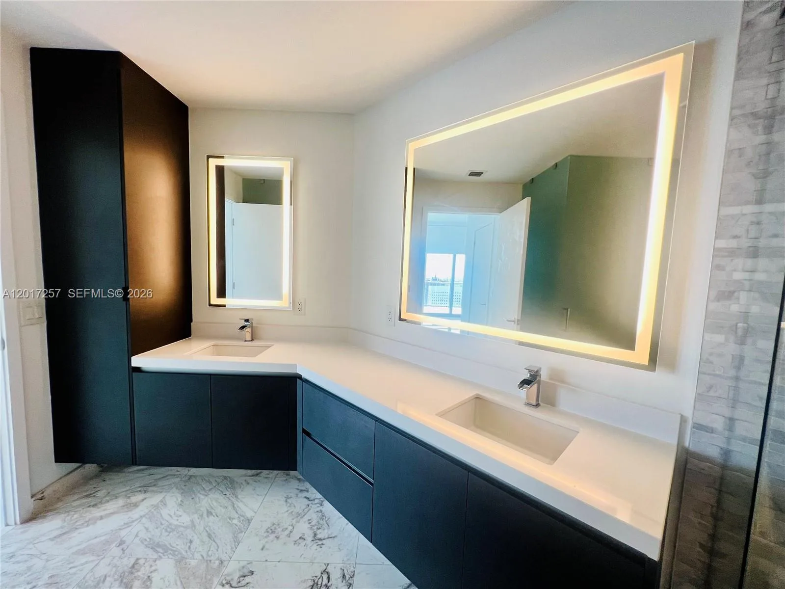 851 NE 1st Av # 2808, Miami, FL 33132 photo 7