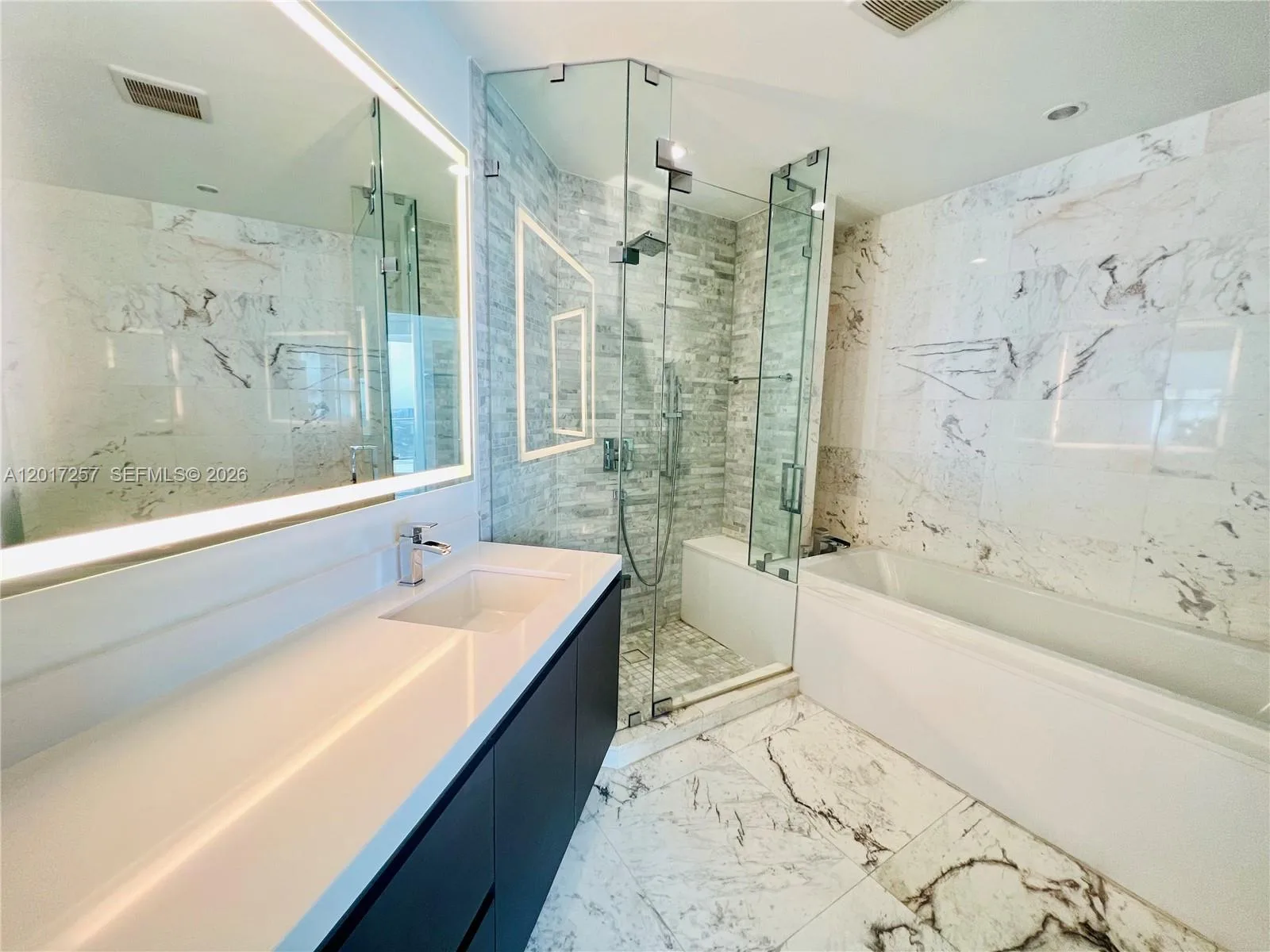 851 NE 1st Av # 2808, Miami, FL 33132 photo 8