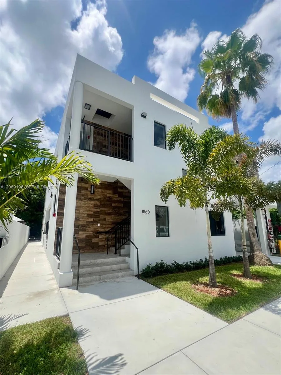 1860 NW 19th St # 201, Miami, FL 33125