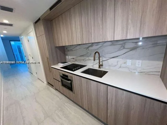 77 SE 5th St # 2004, Miami, FL 33131 photo 4