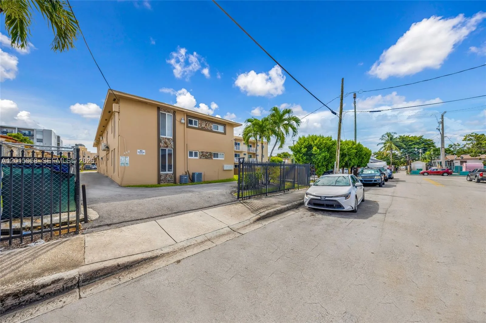 225 SW 18th Ave, Miami, FL 33135