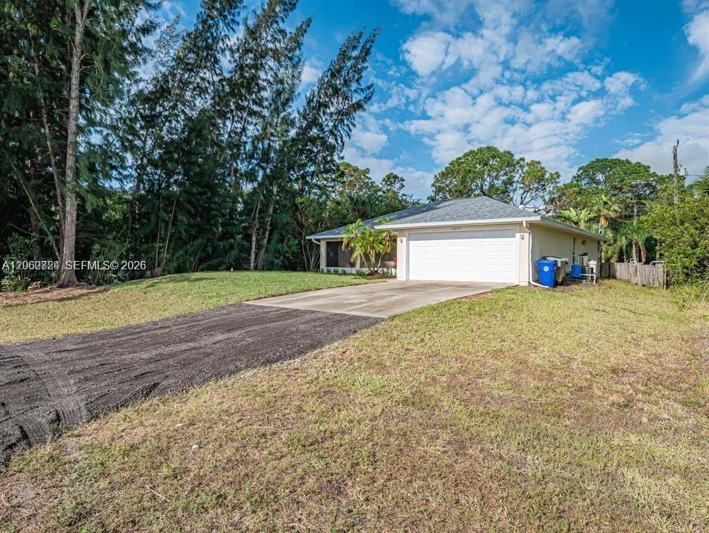 8265 97th Ave, Vero Beach, FL 32967 photo 2
