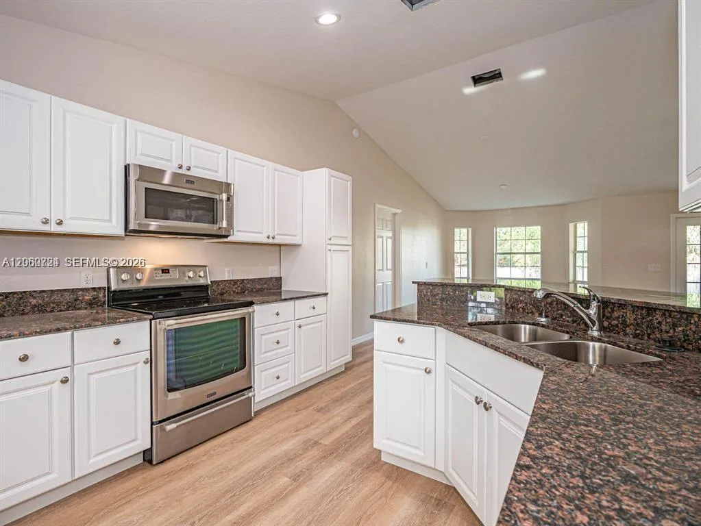 8265 97th Ave, Vero Beach, FL 32967 photo 4