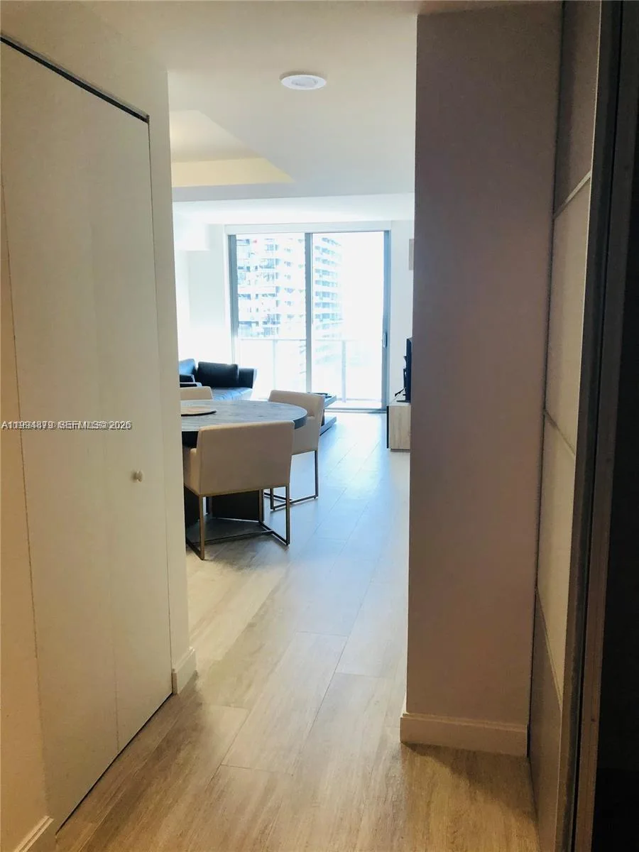 45 SW 9th St # 2004, Miami, FL 33130 photo 9