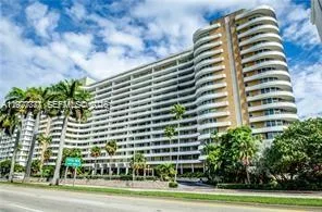 5555 Collins Ave # 15W, Miami Beach, FL 33140 photo 2