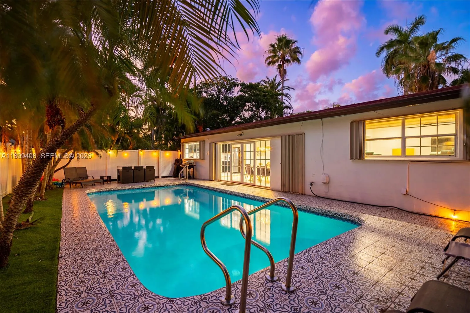 1244 Garfield St, Hollywood, FL 33019