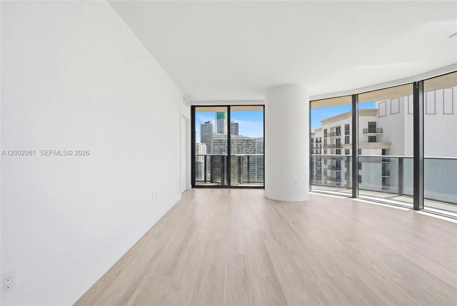 55 SW 9th St # 3106, Miami, FL 33130 photo 10