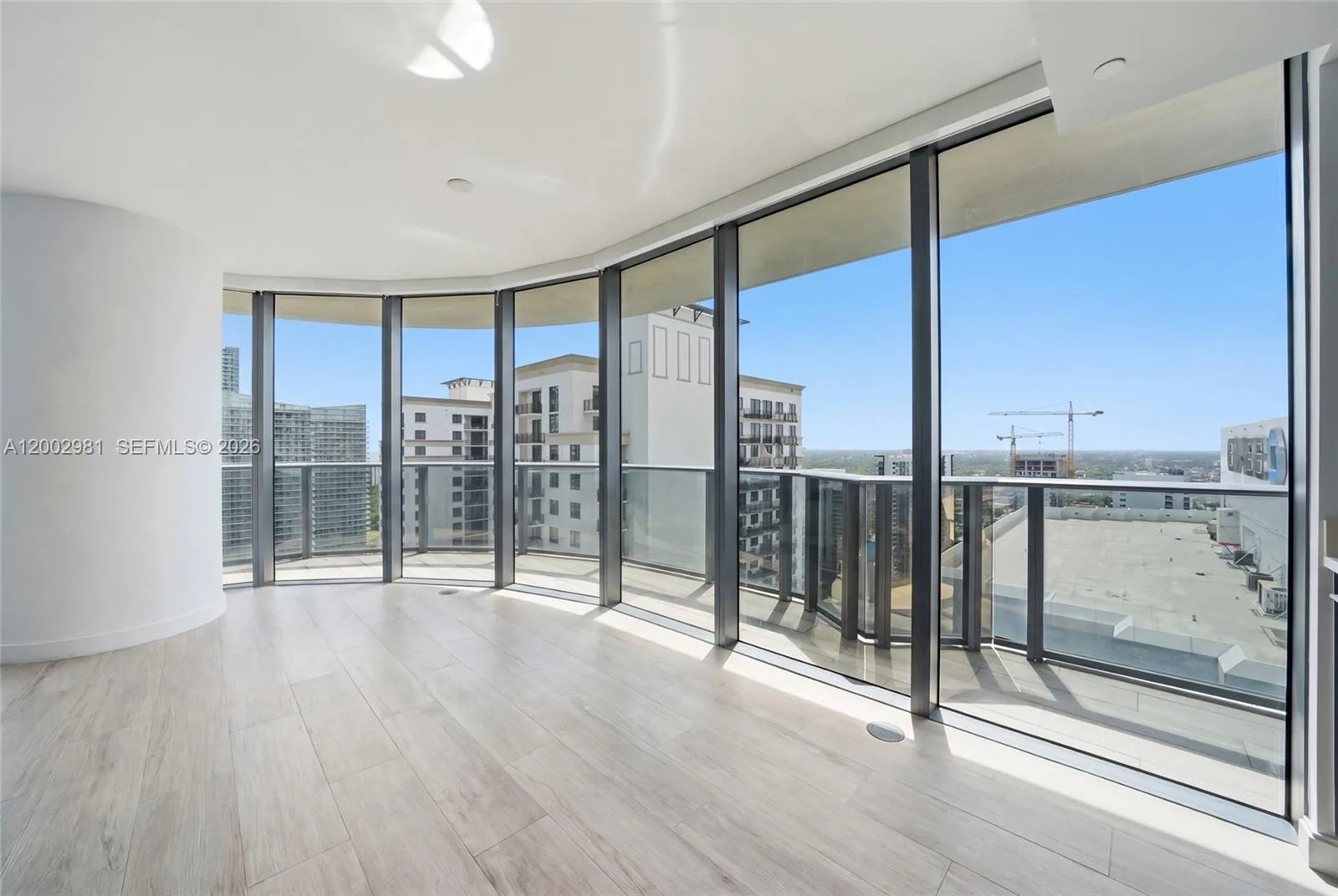 55 SW 9th St # 3106, Miami, FL 33130 photo 4