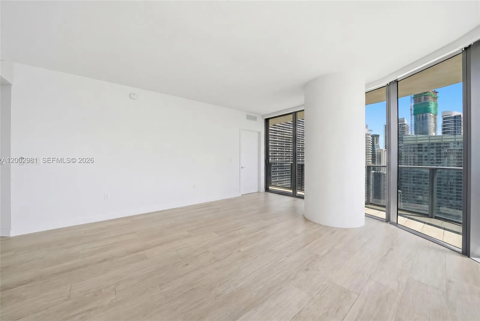 55 SW 9th St # 3106, Miami, FL 33130 photo 8