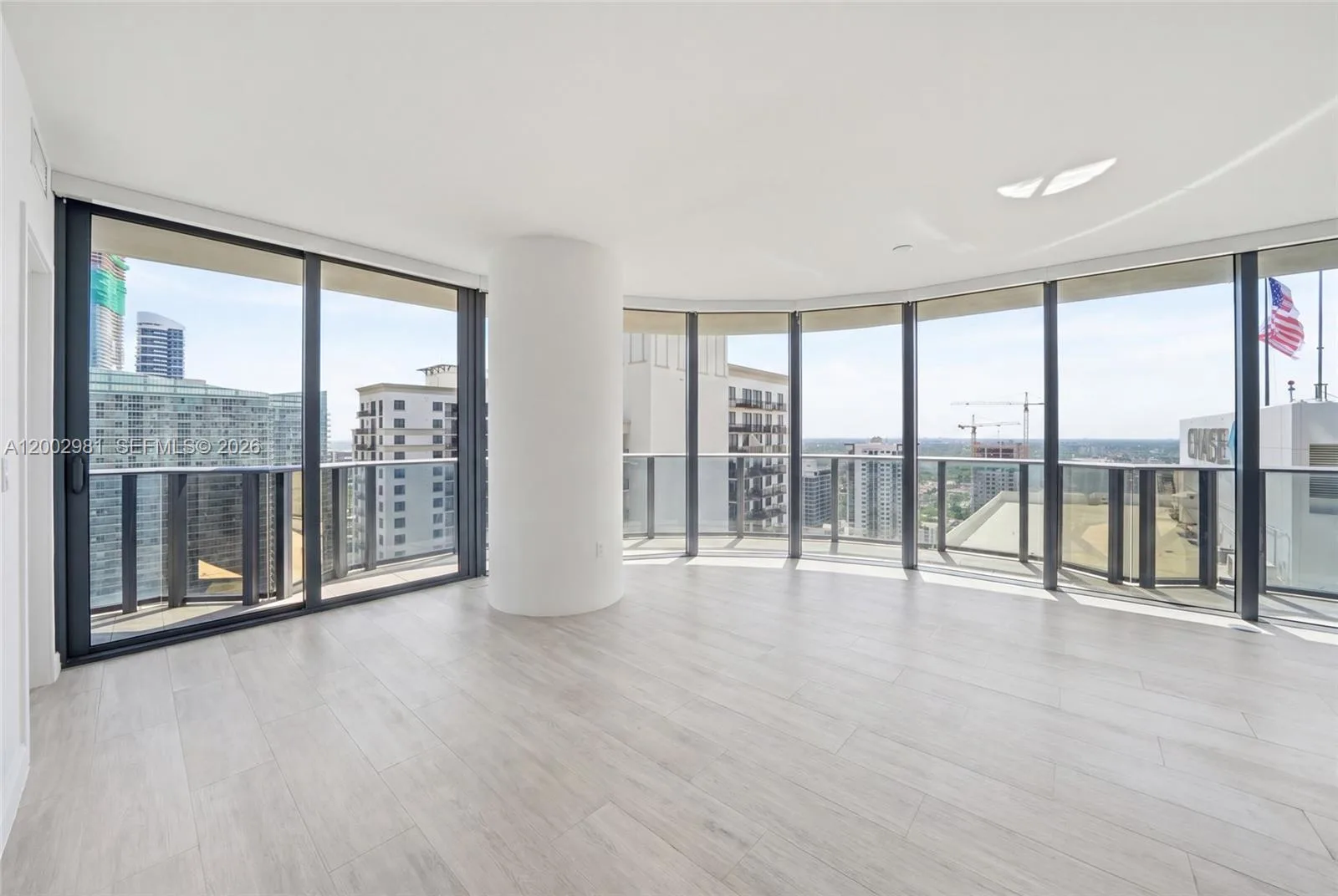 55 SW 9th St # 3106, Miami, FL 33130 photo 9