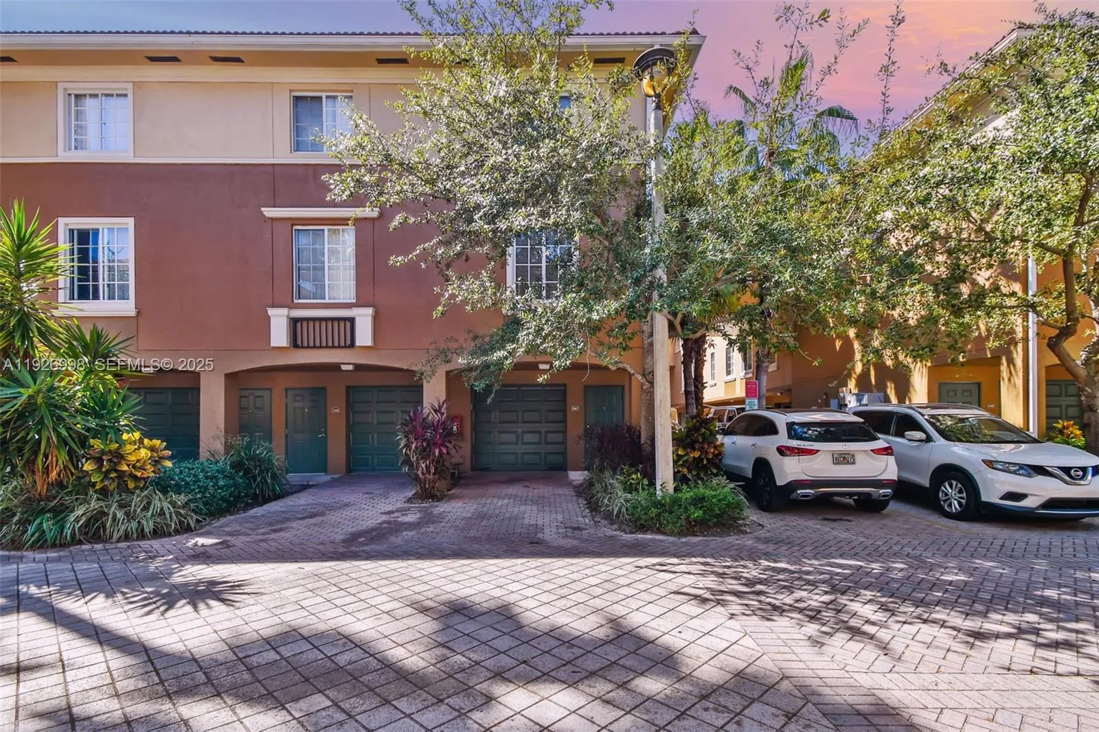 2945 NE 185th St # 1407, Aventura, FL 33180